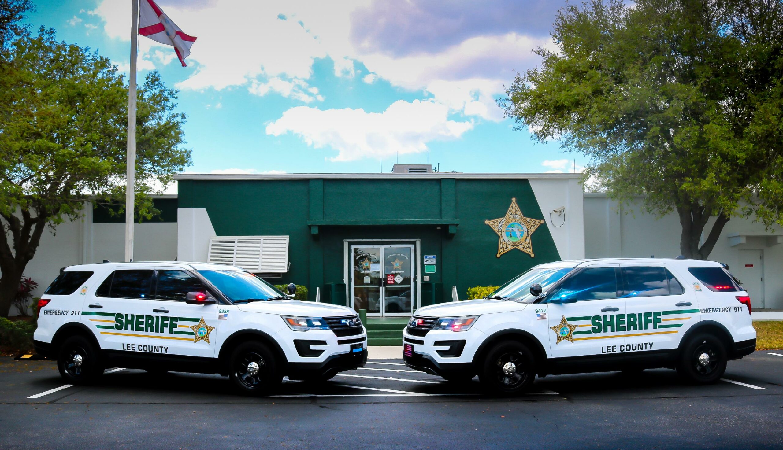 Top 44+ imagen lee county sheriff fl